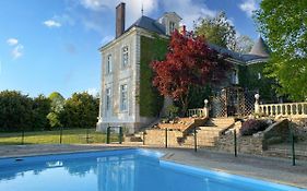 Chateau De Montaupin